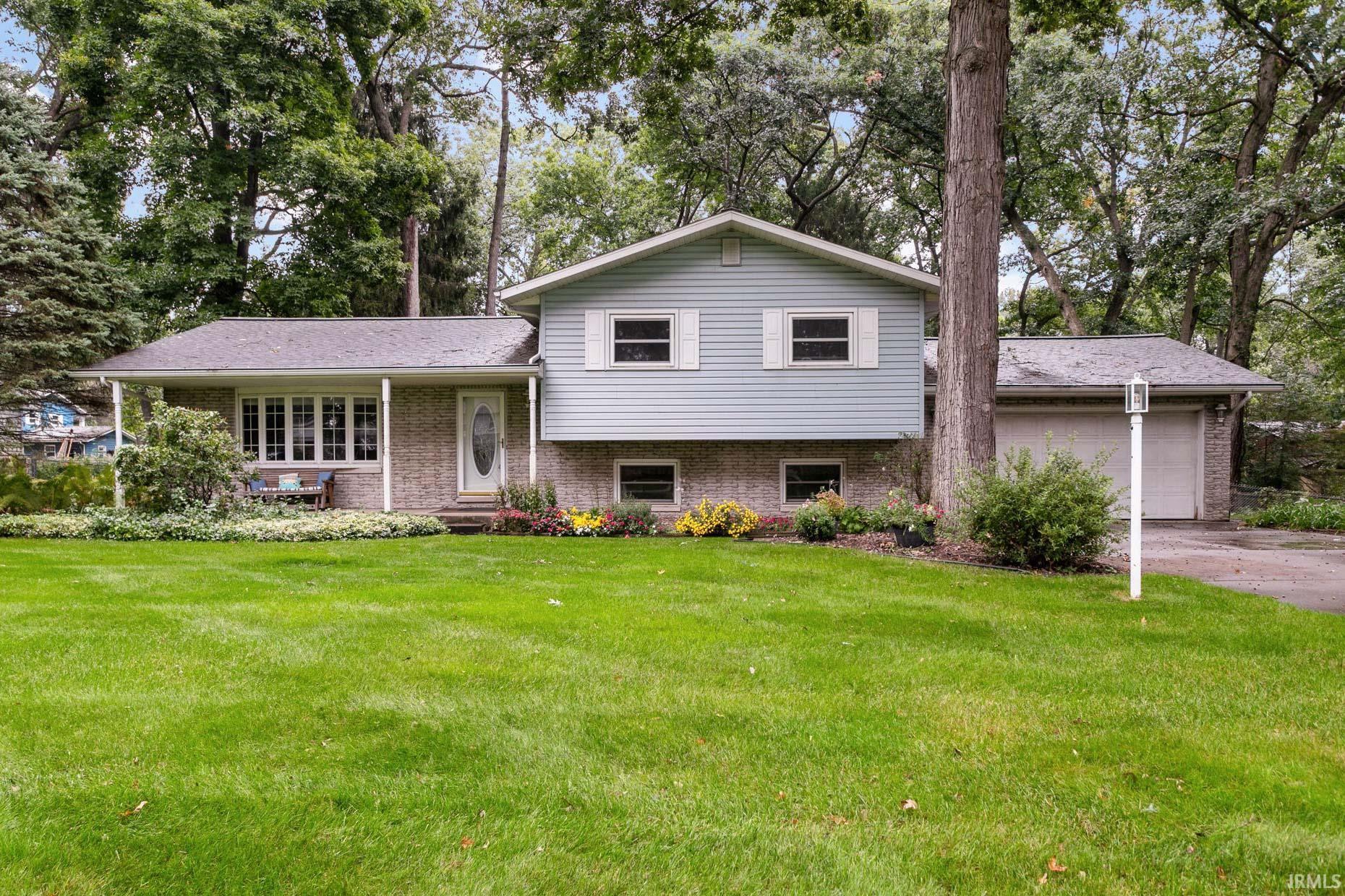 53332 Oakton Drive South Bend IN 46635