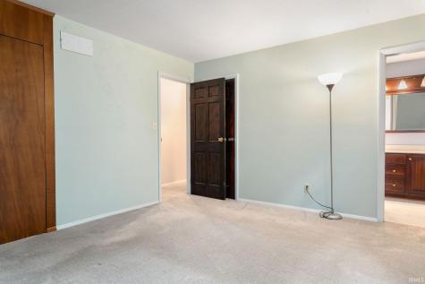 53332 Oakton Drive South Bend IN 46635