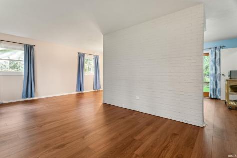 53332 Oakton Drive South Bend IN 46635