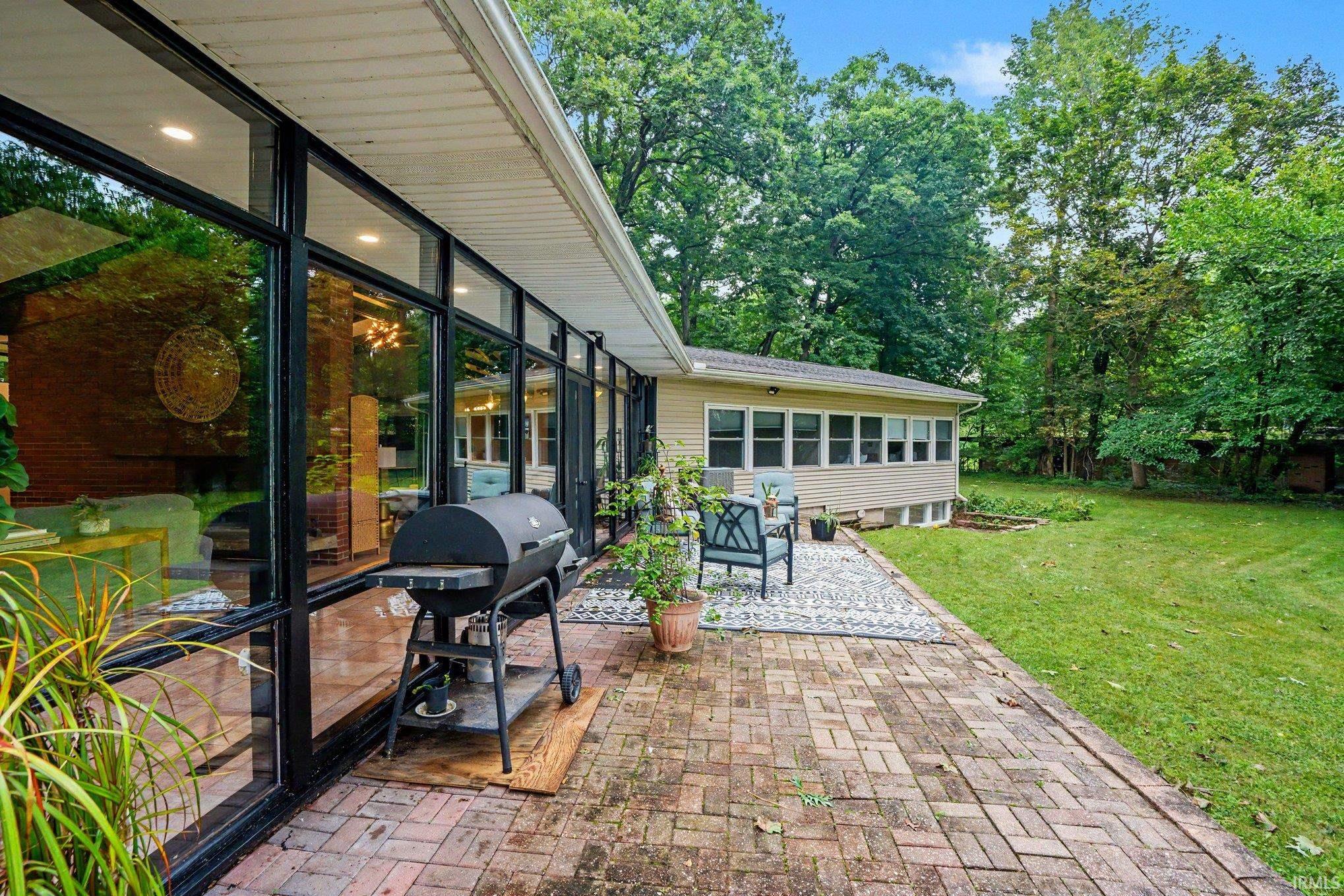 1910 Ribourde Drive South Bend IN 46628
