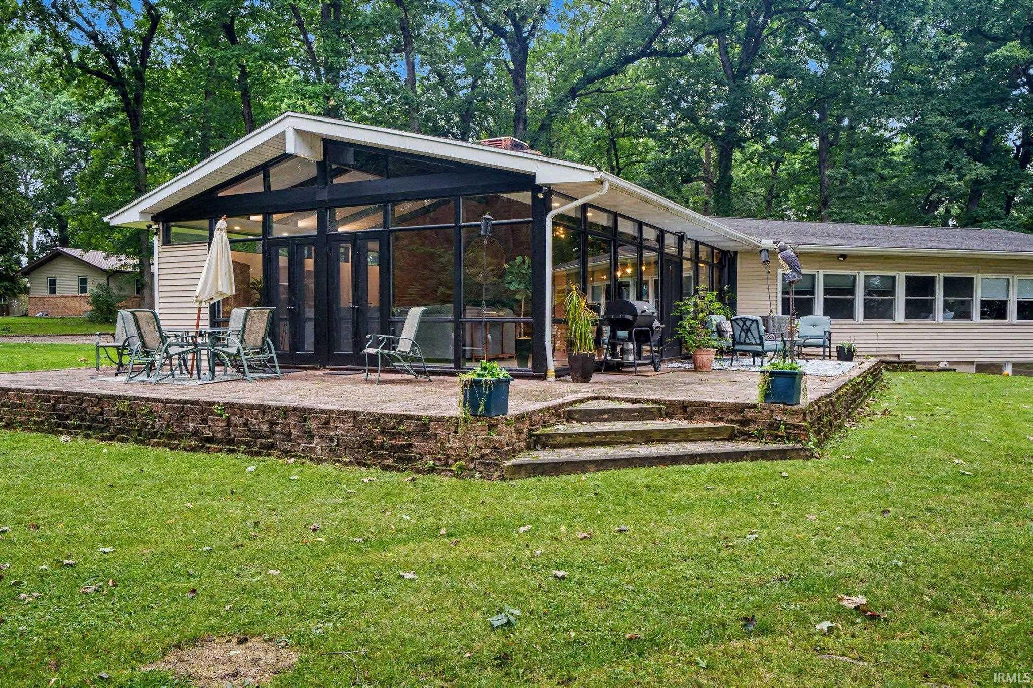 1910 Ribourde Drive South Bend IN 46628