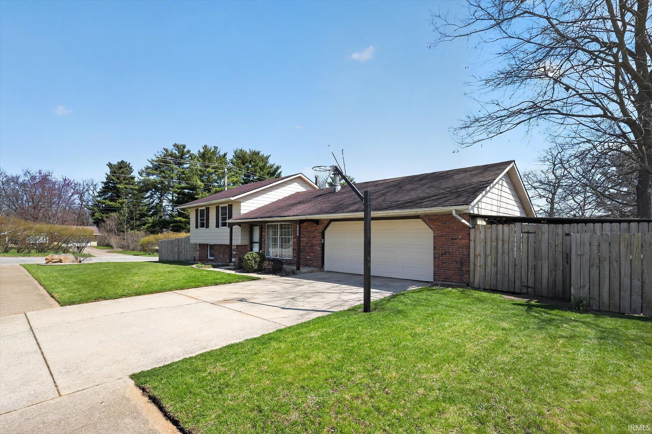 4024 Glenview Drive South Bend IN 46628
