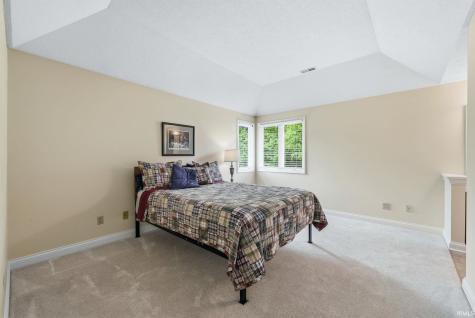 5201 W Deerbrook Drive Muncie IN 47304