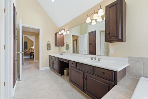 5201 W Deerbrook Drive Muncie IN 47304