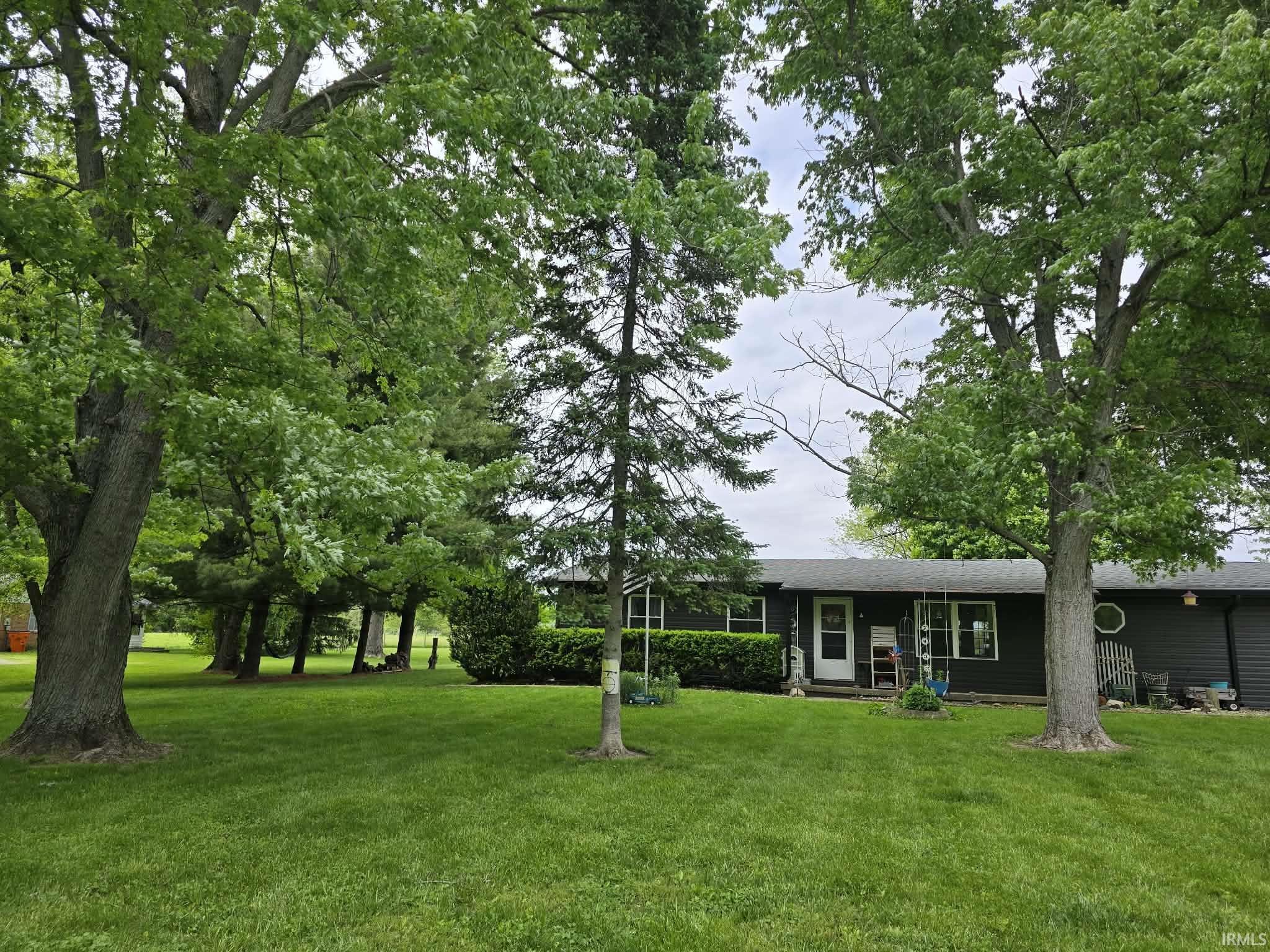 7433 E 325 S Road Bringhurst IN 46913