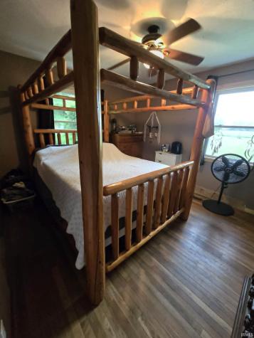 7433 E 325 S Road Bringhurst IN 46913