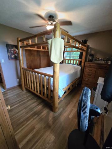 7433 E 325 S Road Bringhurst IN 46913