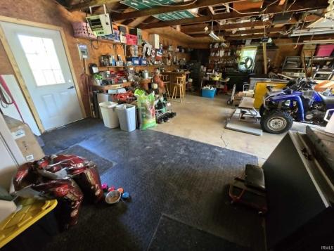 7433 E 325 S Road Bringhurst IN 46913