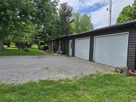 7433 E 325 S Road Bringhurst IN 46913