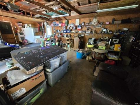 7433 E 325 S Road Bringhurst IN 46913