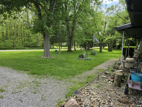 7433 E 325 S Road Bringhurst IN 46913