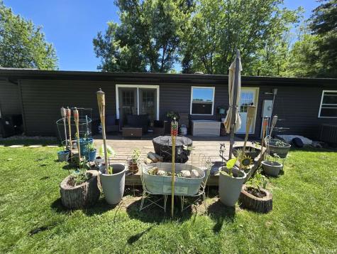 7433 E 325 S Road Bringhurst IN 46913