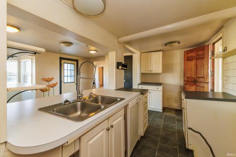 881 S County Rd 600 W Road Yorktown IN 47396