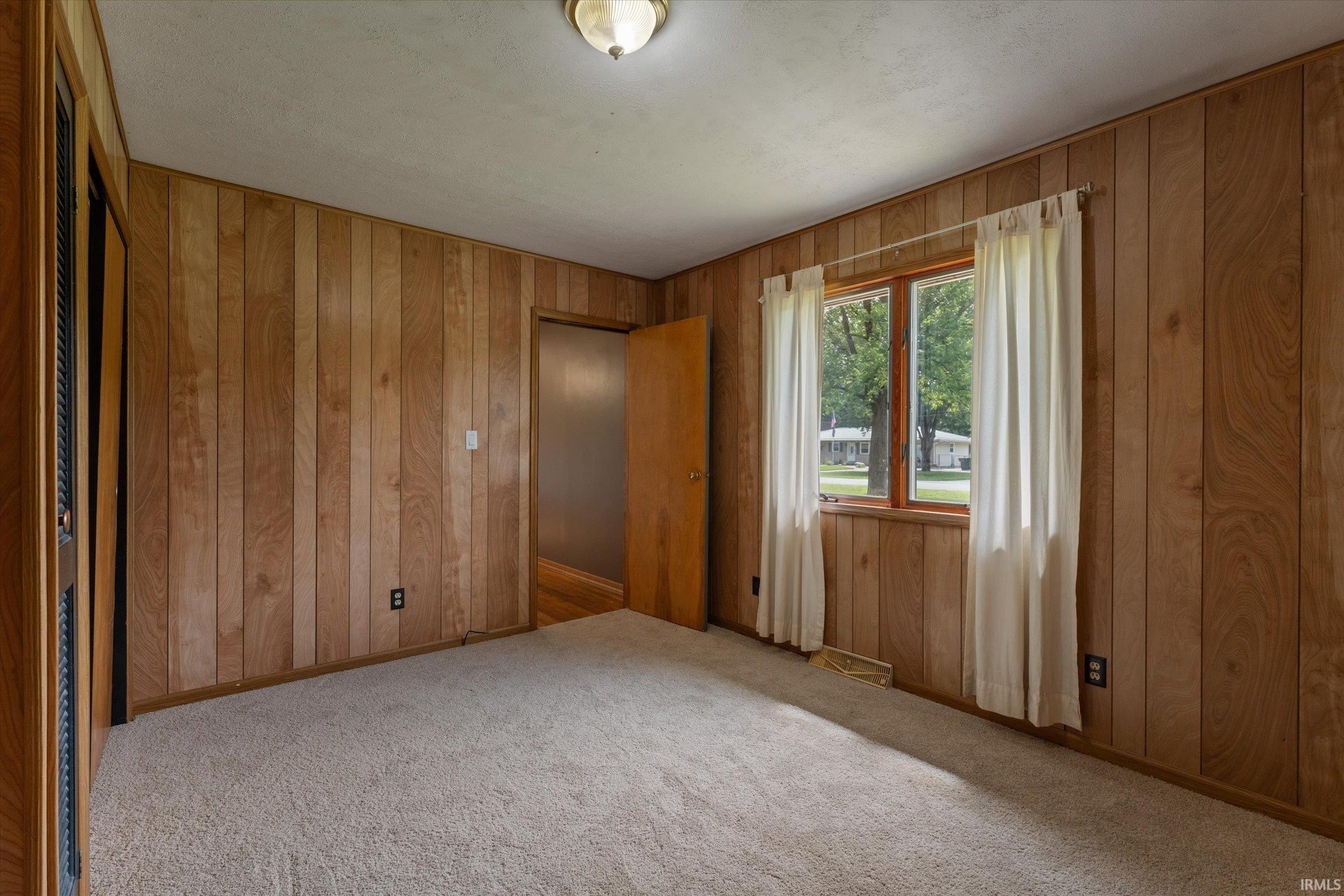 54606 Clover Road Mishawaka IN 46545