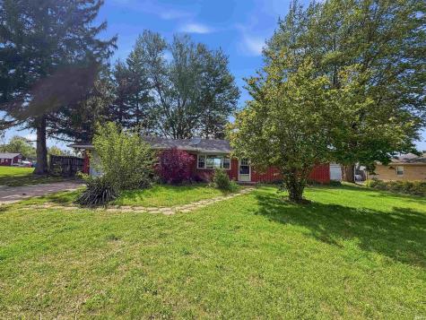 1208 S State Road 213 Tipton IN 46072