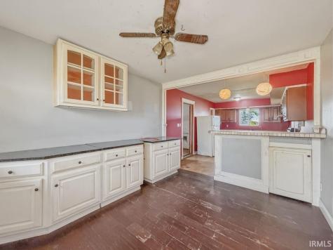 1208 S State Road 213 Tipton IN 46072