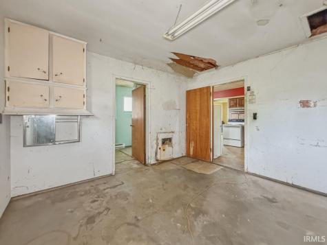 1208 S State Road 213 Tipton IN 46072