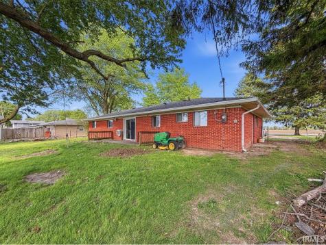 1208 S State Road 213 Tipton IN 46072