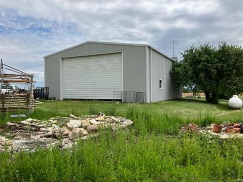 11172 W 18 Highway Pennville IN 47369