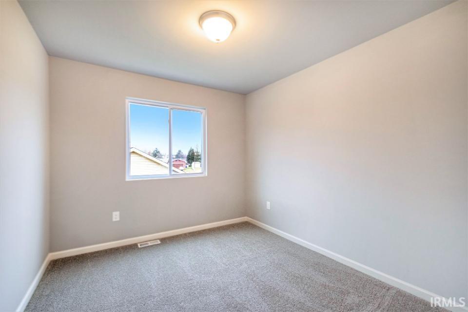 903 Breezewood Drive Lakeville IN 46536