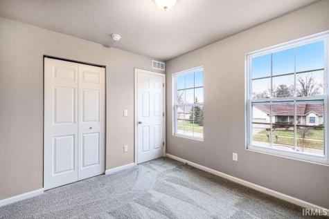 903 Breezewood Drive Lakeville IN 46536