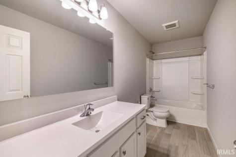903 Breezewood Drive Lakeville IN 46536