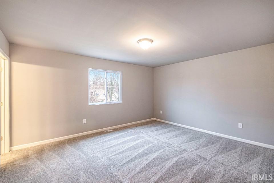 903 Breezewood Drive Lakeville IN 46536