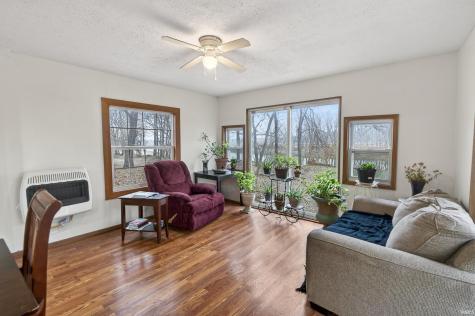 4942 W 1200 S Covington IN 47932