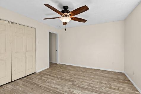 220 S D Street Elwood IN 46036