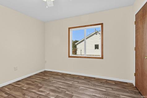 220 S D Street Elwood IN 46036