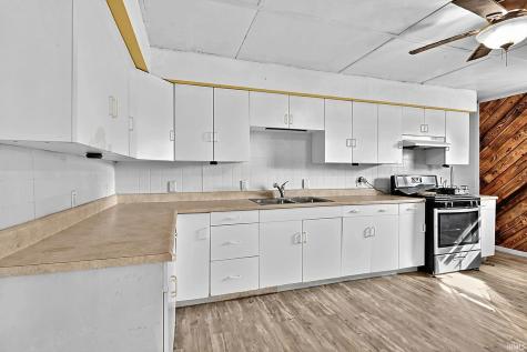 220 S D Street Elwood IN 46036