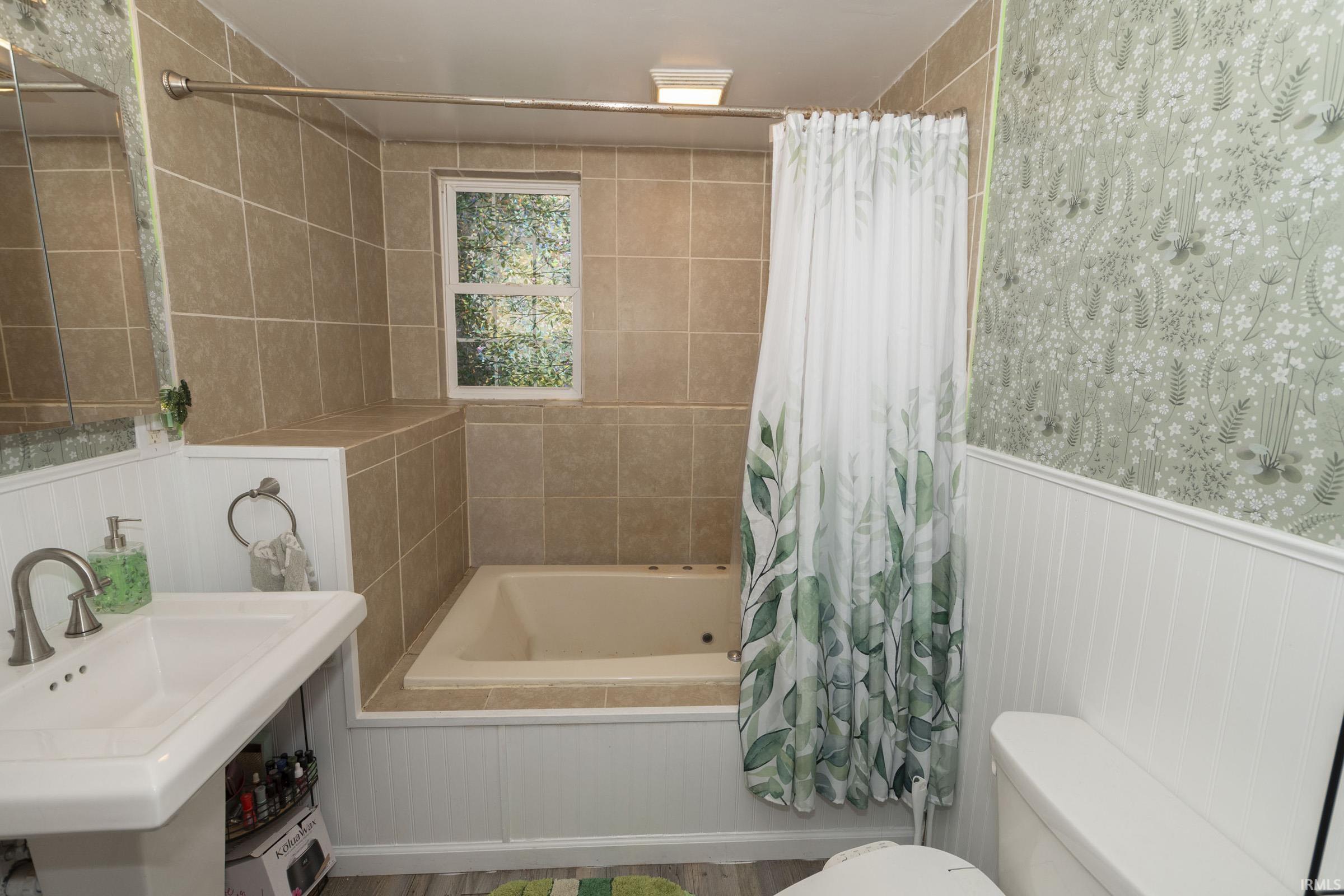 21085 Cabot Avenue Lakeville IN 46536