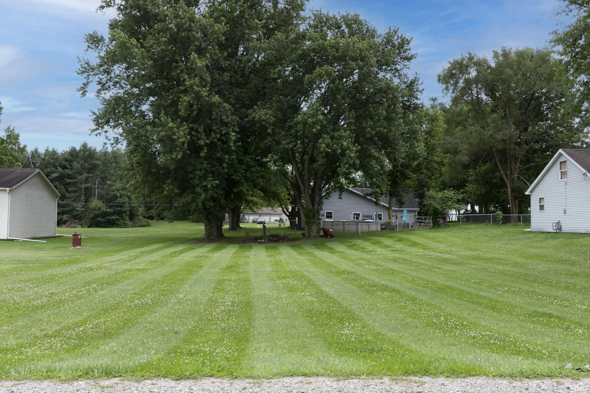 21085 Cabot Avenue Lakeville IN 46536