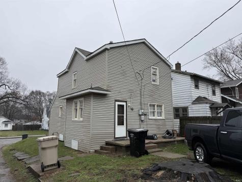 1158 E Indiana Avenue South Bend IN 46613