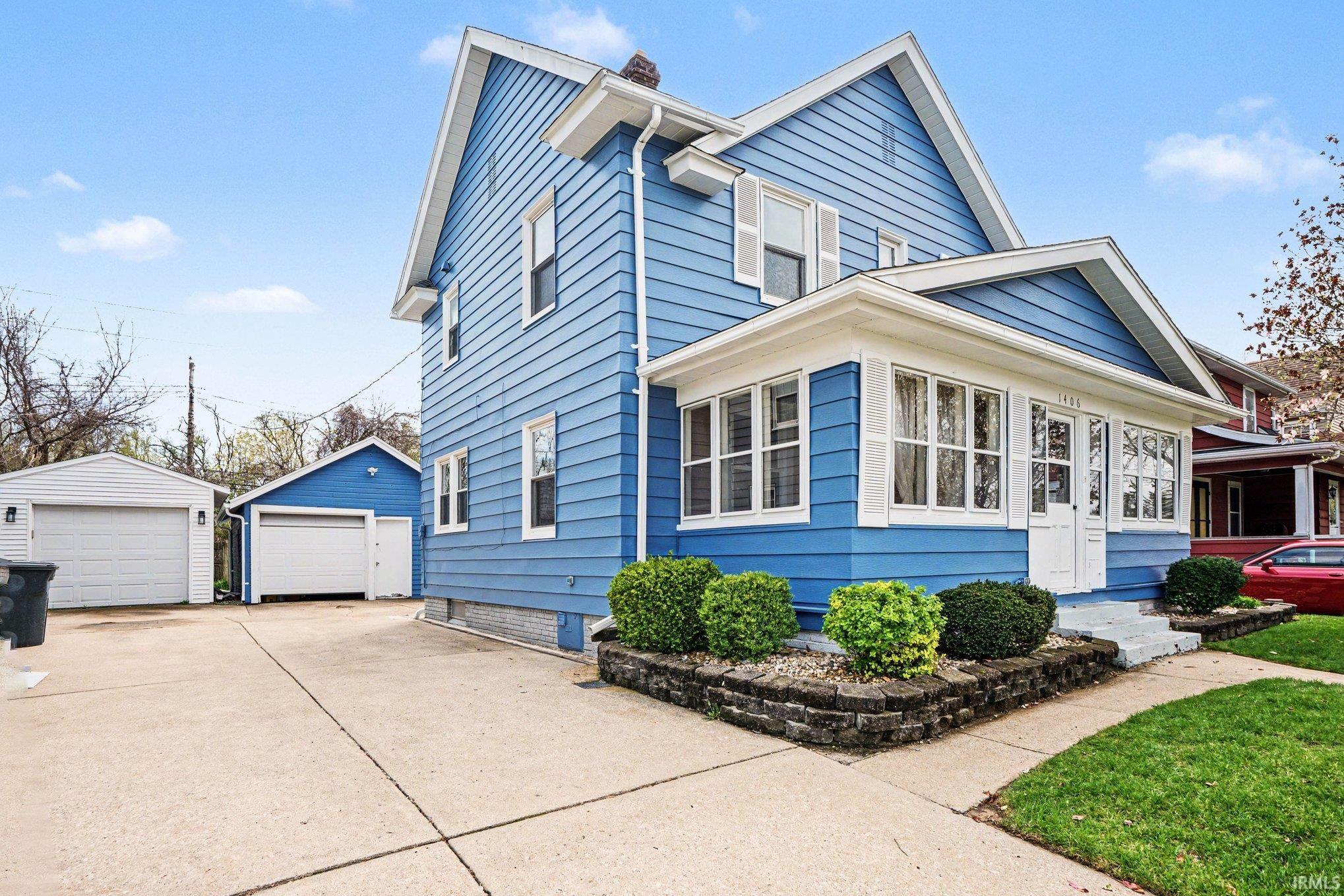 1406 Longfellow Avenue South Bend IN 46615
