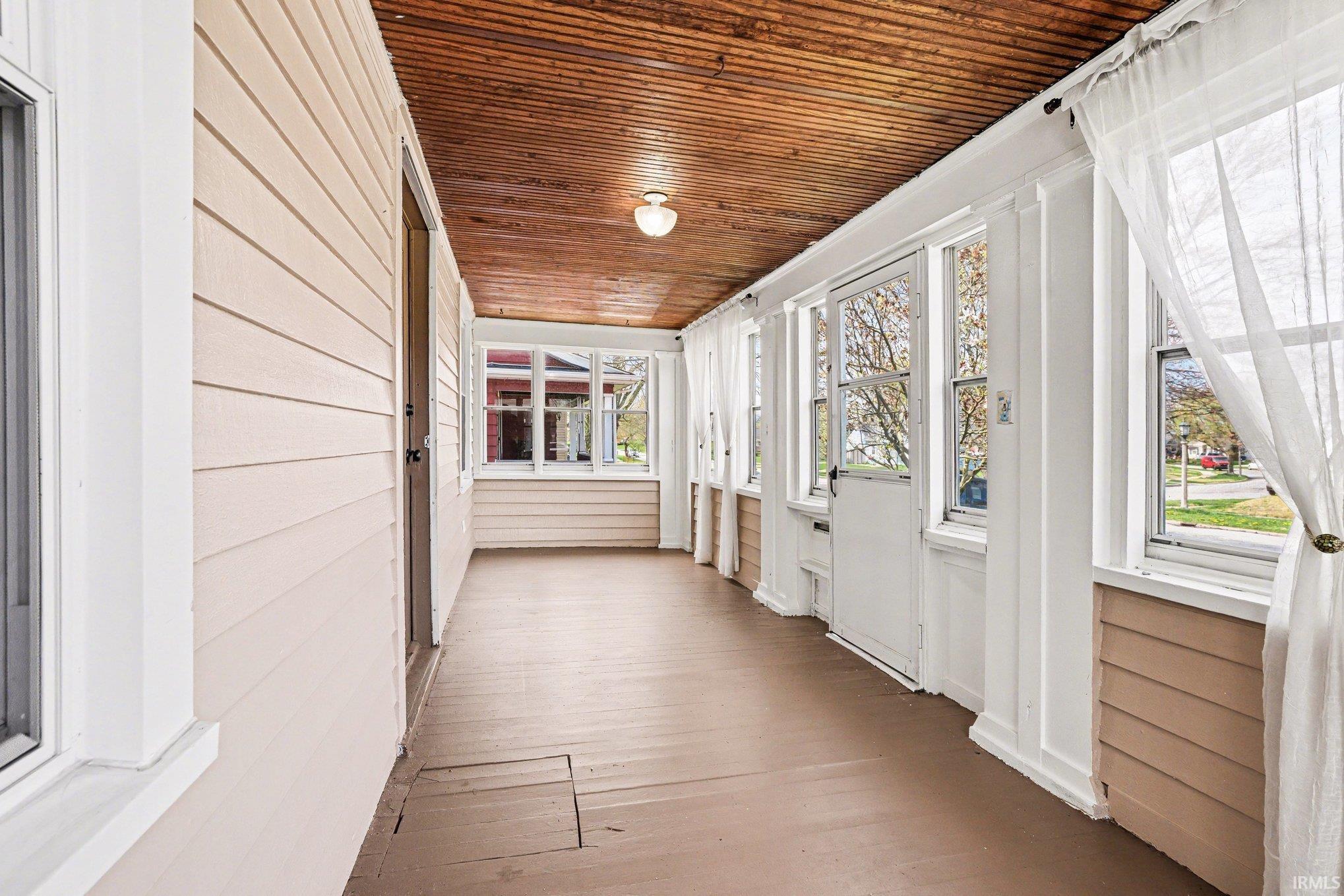 1406 Longfellow Avenue South Bend IN 46615