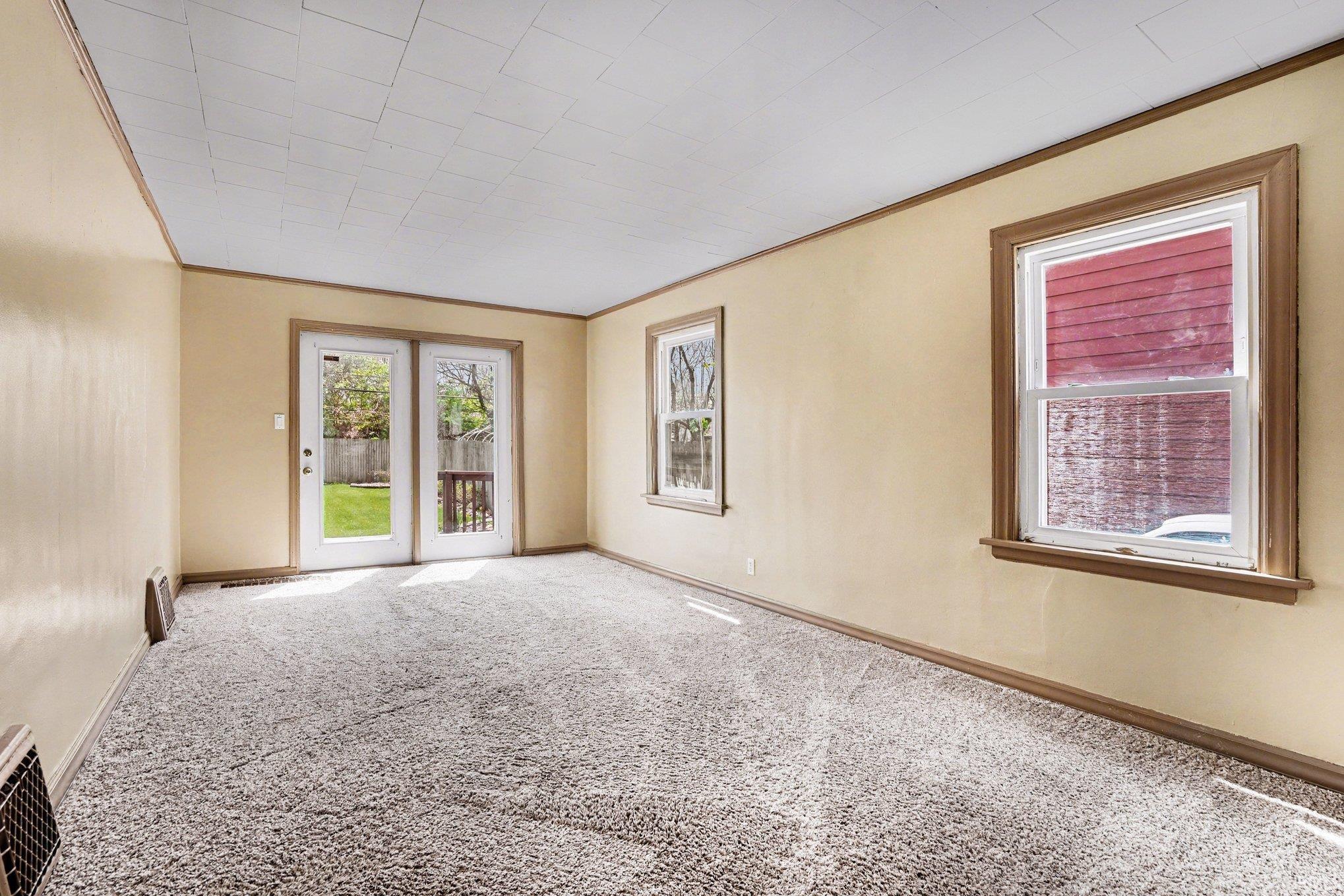 1406 Longfellow Avenue South Bend IN 46615
