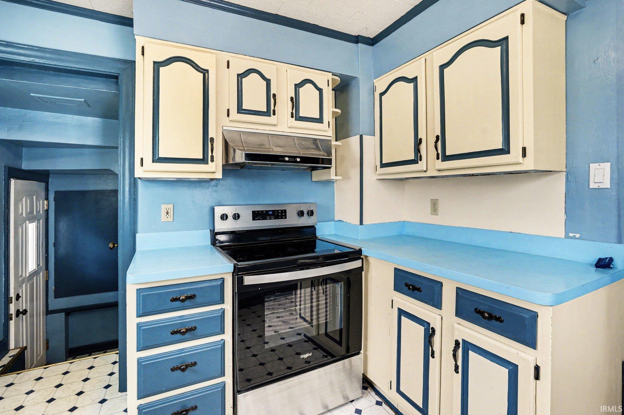 1406 Longfellow Avenue South Bend IN 46615
