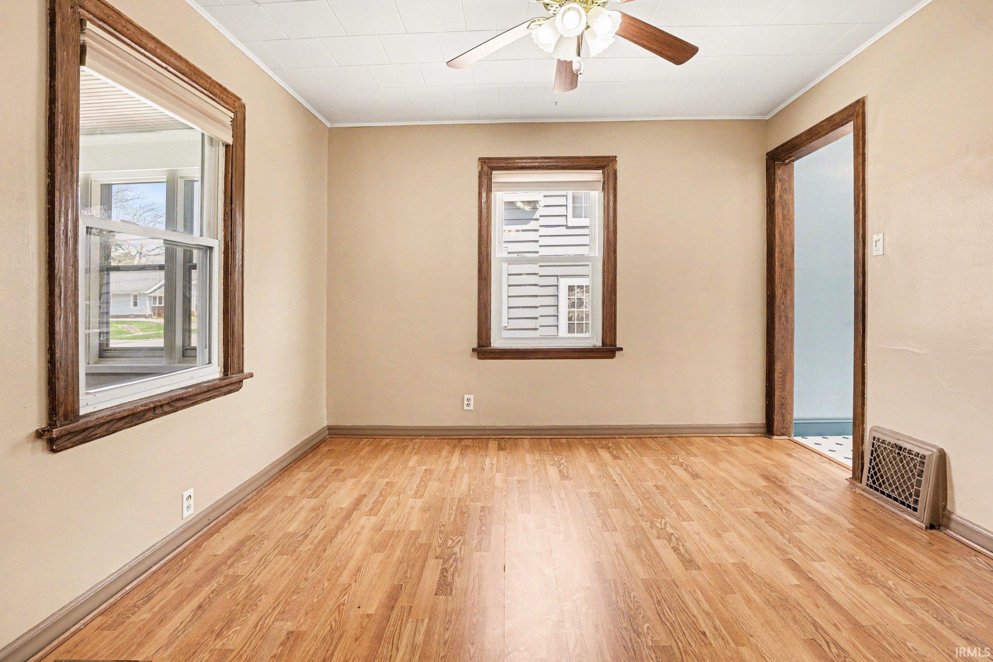 1406 Longfellow Avenue South Bend IN 46615