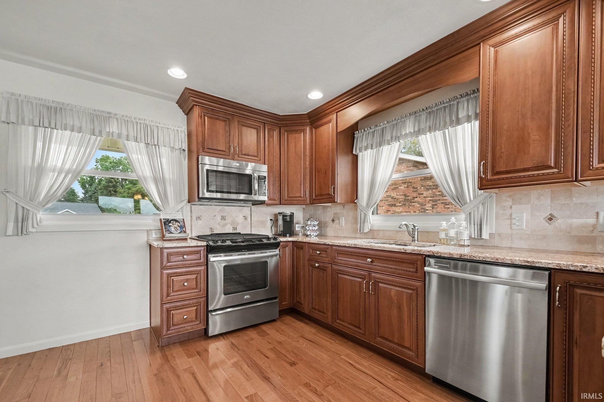 327 Manchester Drive Mishawaka IN 46544