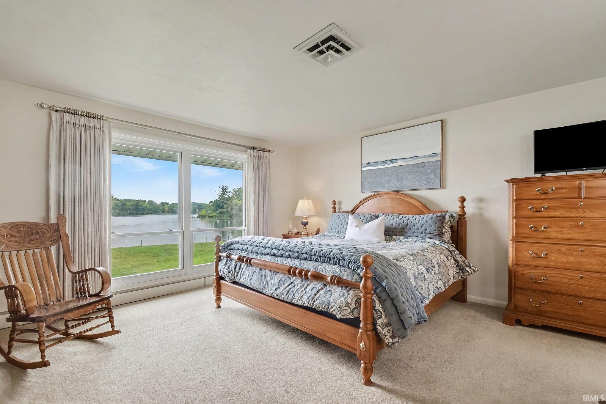 327 Manchester Drive Mishawaka IN 46544