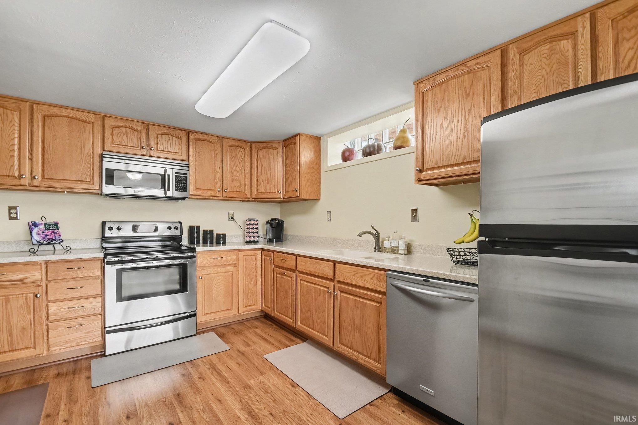 327 Manchester Drive Mishawaka IN 46544