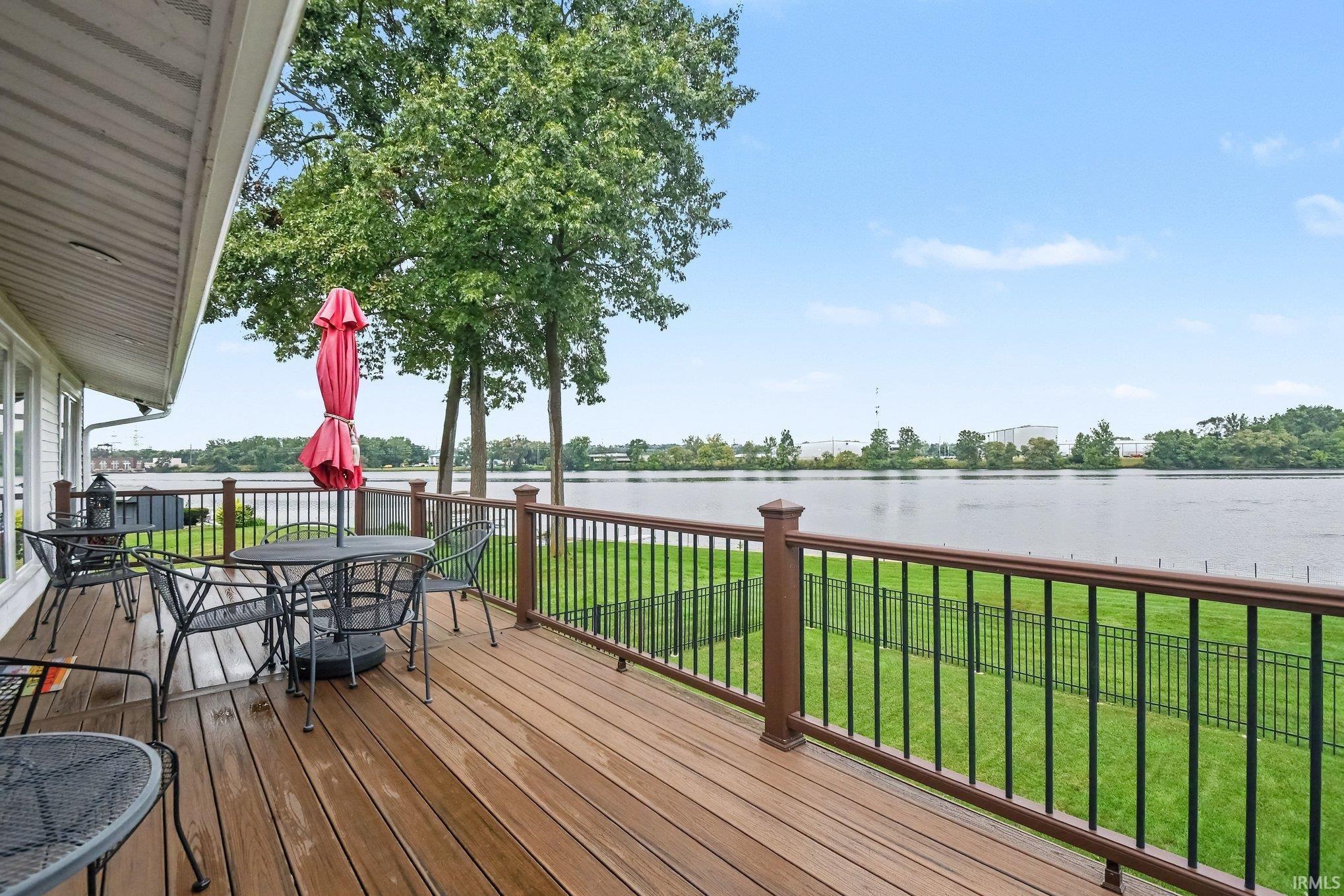 327 Manchester Drive Mishawaka IN 46544