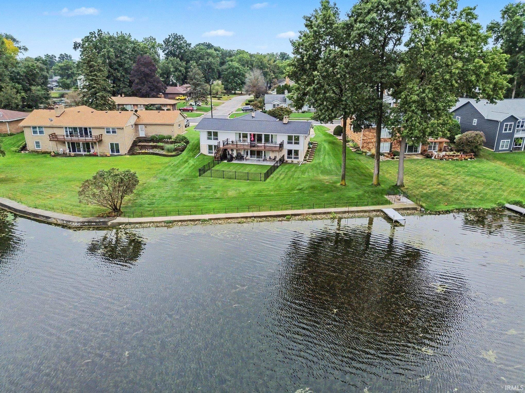 327 Manchester Drive Mishawaka IN 46544