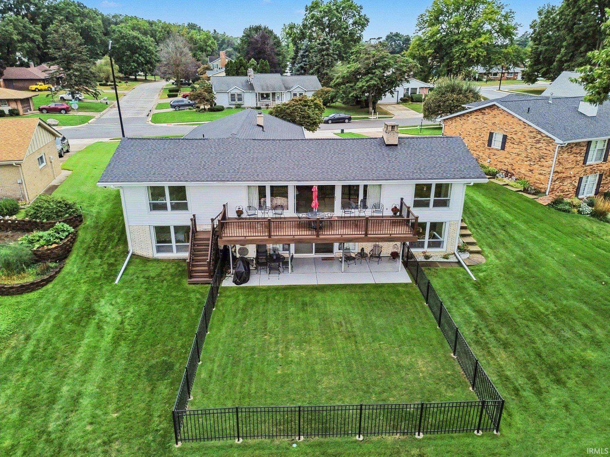 327 Manchester Drive Mishawaka IN 46544