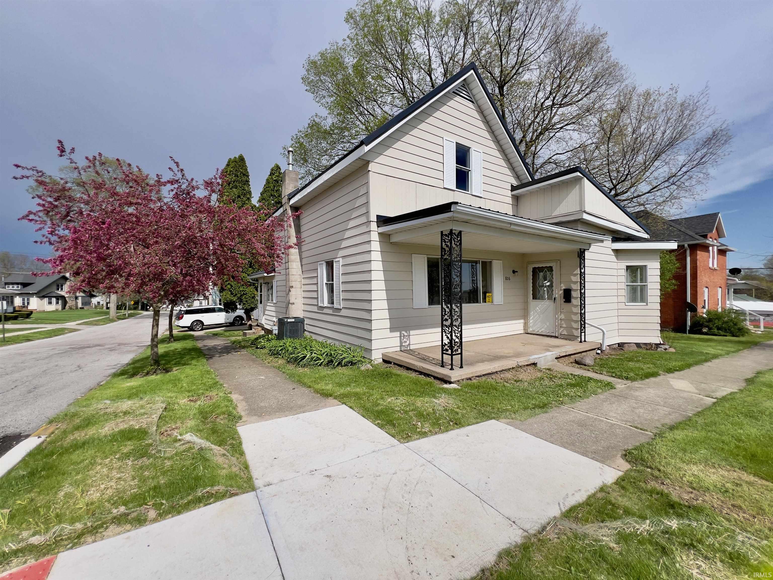 806 N Harrison Street Syracuse IN 46567