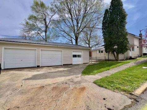 806 N Harrison Street Syracuse IN 46567