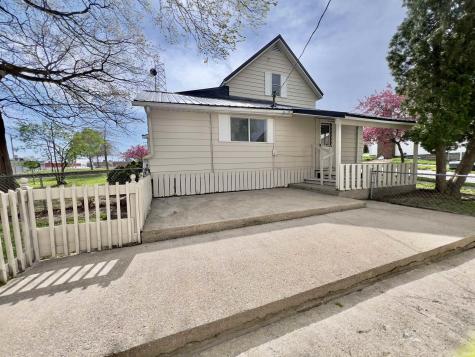 806 N Harrison Street Syracuse IN 46567