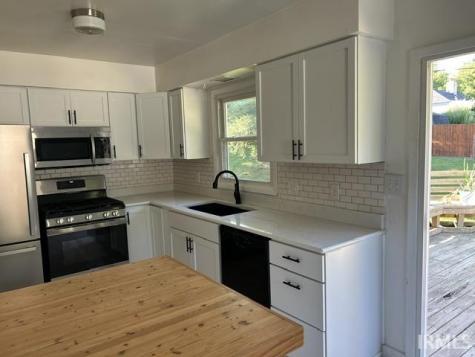 1423 E Dunstan Drive Bloomington IN 47401
