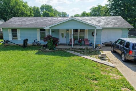 1115 N 9th Street Mitchell IN 47446